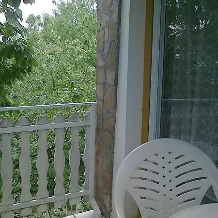 Sarokhaz Πανσιόν