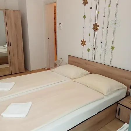 Sarokhaz بيت ضيافة كيستاي