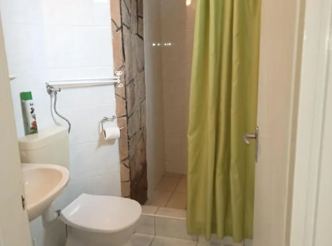 Sarokhaz 2* קסזטלי