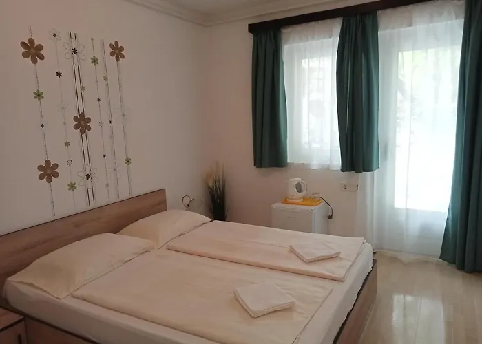 Sarokhaz בית הארחה קסזטלי